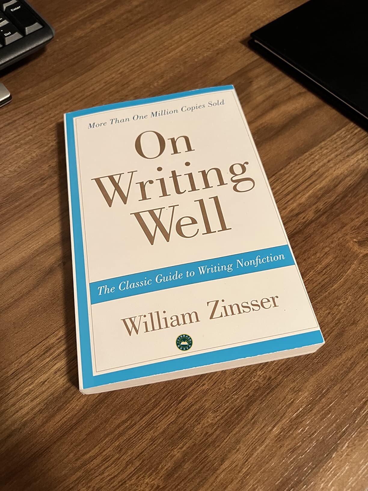 On Writing Well: The Classic Guide to Writing Nonfiction Paperback – by William Zinsser - Image 2