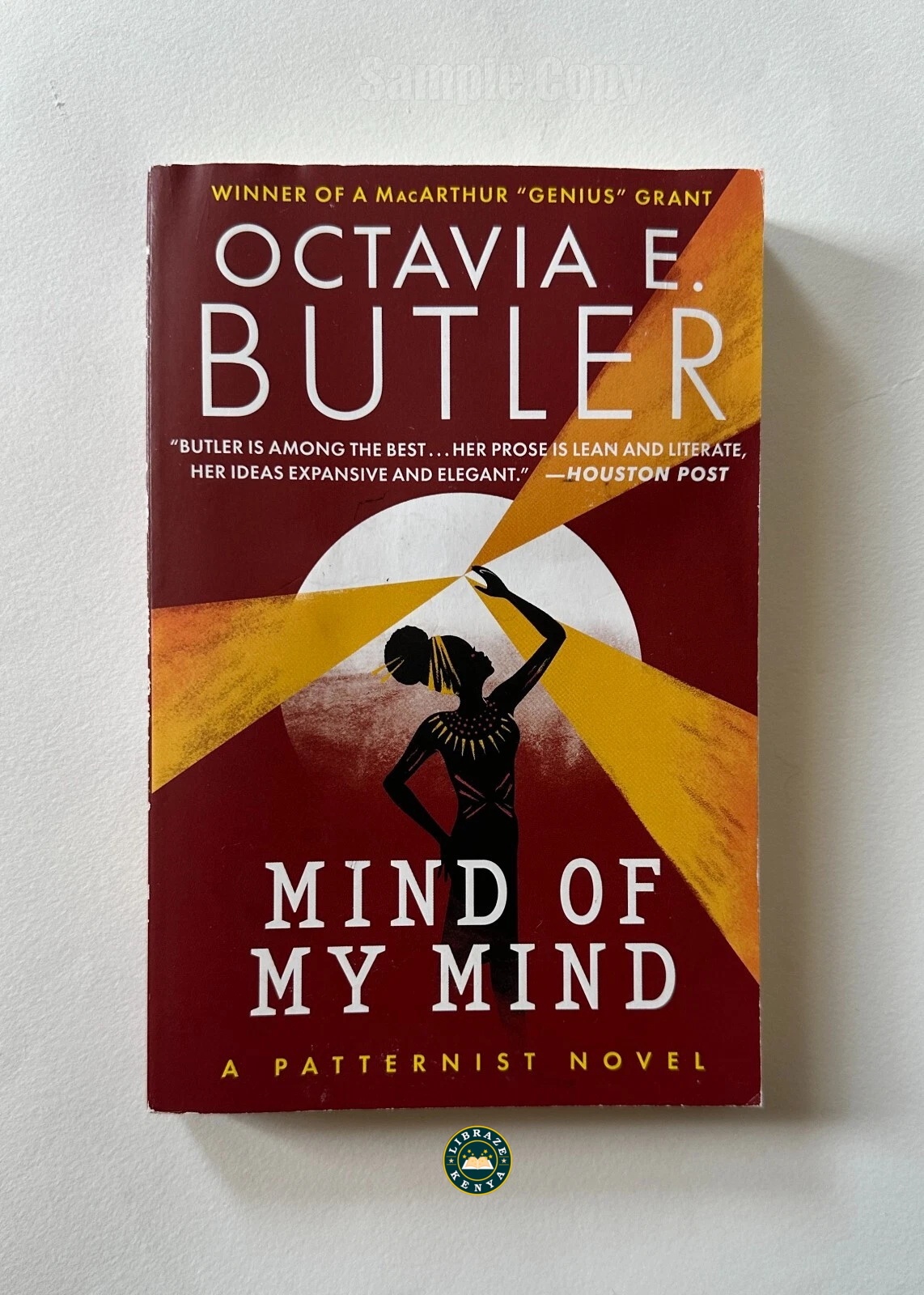 Mind of My Mind: Octavia E. Butler (The Patternist Series) Paperback – by Octavia E. Butler - Image 2