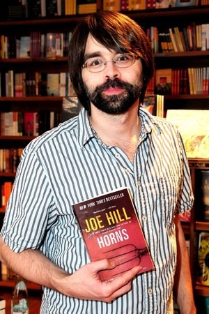 Heart-Shaped Box -Novel Paperback – by Joe Hill - Image 4